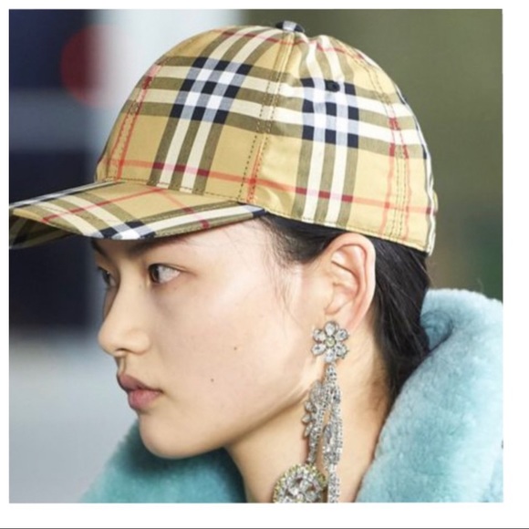 FABULOUS PLAID PRINT CAP - Picture 4 of 7